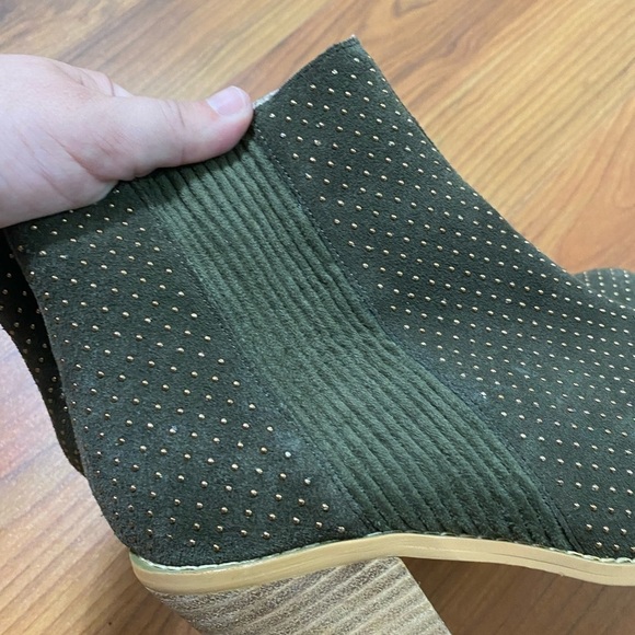 ANTHROPLOGIE Aerin Olive suede studded booties boots pull on fall winter sz 8.5 - Picture 5 of 11